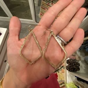 Kendra scott earring